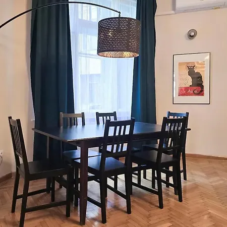 Chiya Veyos Apartamento