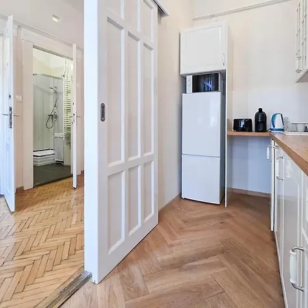 Chiya Veyos Apartamento *